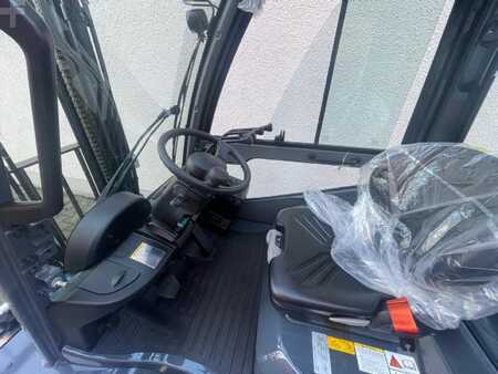 Dieselstapler  Toyota 52-8FDF30 (3)