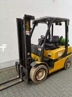 Carrelli elevatori GPL 2011  Yale GLP 25 VX (3)