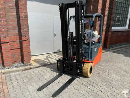 Sähkö - 3 pyör 2023 Toyota 8FBE16T (3)