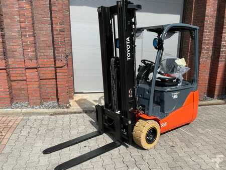 Sähkö - 3 pyör 2023 Toyota 8FBEK16T (1)