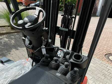 3-wiel elektrische heftrucks 2023  Toyota 8FBEK16T (4)