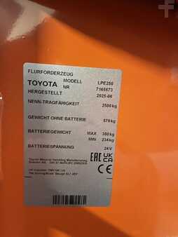 Lavansiirtovaunu 2025 Toyota LPE 250 (3)