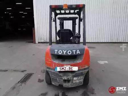 Chariots élévateurs diesel 2019  Toyota Tonero 25 02-8FDF25 5300H (10)