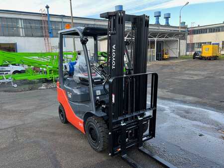 Propane Forklifts 2022  Toyota 02-8FGF15 (6) 