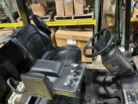 Diesel Forklifts 2011  HOIST F300 (4)