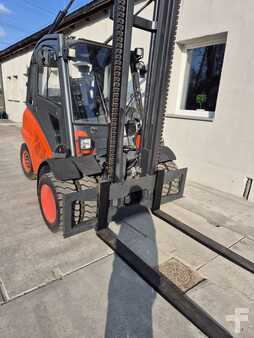 Wózki gazowe 2010  Linde H40T-01 (2)