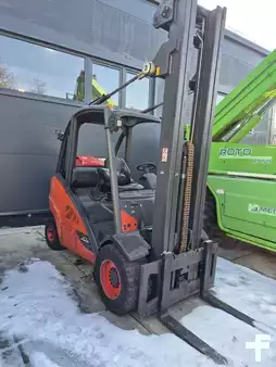 Wózki widłowe diesel 2016  Linde H30  (1)