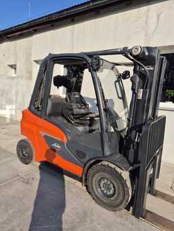 Wózki gazowe 2020  Linde H25T-01/600 (1)