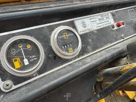 Wózki widłowe diesel - CAT Lift Trucks V 140 (16)