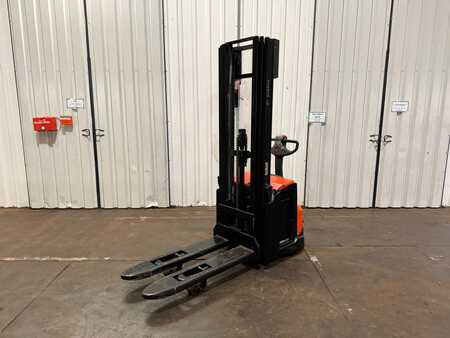 Pallet Stackers 2014  Toyota SWE140L (10) 