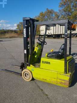 4-wiel elektrische heftrucks 1990  Clark Chariot élévateur TM15N (6)