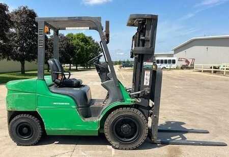 Dieselstapler 2015  Mitsubishi Chariot élévateur diesel FD30N (2)