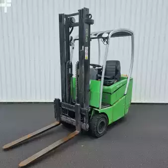 Elektryczne 3-kołowe 2009  Cesab B215 (1)