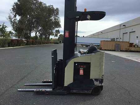 Turret Truck 2005  Crown RD5225 (3)