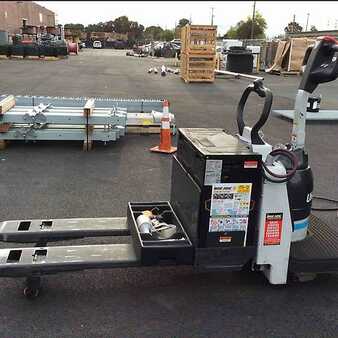 Pallet Stackers 2017  Nissan RPX60B 27X48 (1)