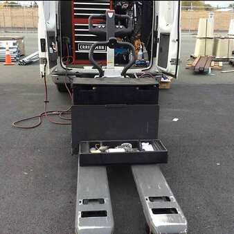 Pallet Stackers 2017  Nissan RPX60B 27X48 (2)