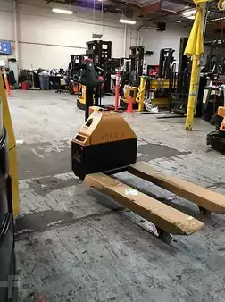 Electric Pallet Jacks 2019  Big Joe E30-27X48 (4)
