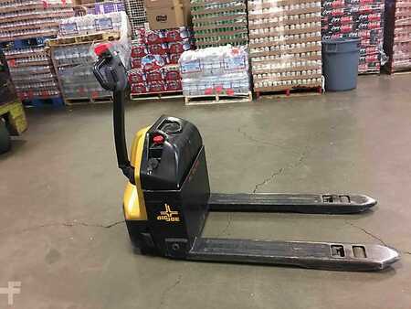 Apilador eléctrico 2016  Big Joe D40 (1)