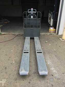 Pallet Stackers 2018  Nissan RPX60B 27X96 (4)