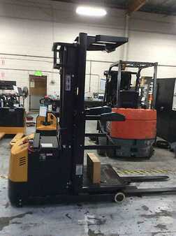 Recogepedido vertical 2019  Big Joe J2-126 (1)