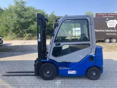 Carrello elevatore diesel 2020  Cesab M315D (1)