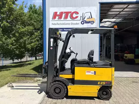 Elektro 4 Rad 2003  OM E25ac (1)