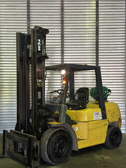 LPG Forklifts 2008  TCM FG45T9 (2)