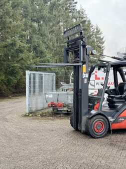 LPG Forklifts 2016  Linde H30T-02 (4)