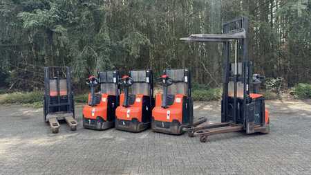 Pallet Stackers 2021  Toyota SWE200D 5x Package! (1)