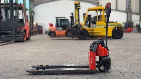 Electric Pallet Jacks 2020  Linde MT12 (1)