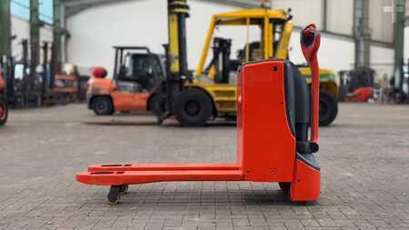 Electric Pallet Jacks 2016  Linde T20 (6)