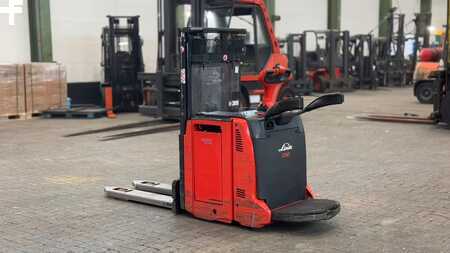 Electric Pallet Jacks 2016  Linde D12AP (2)