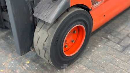 4 Wheels 2007  Linde E30-02/600 (10)