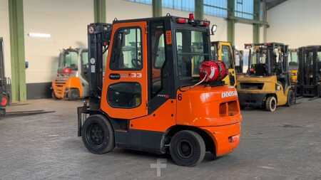 Propane Forklifts 2012  Doosan G33P-5 (2)