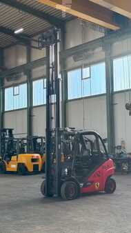 Propane Forklifts 2017  Linde H25T-02 (8)