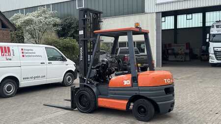 Dieselstapler 1995  Toyota 02-6FDF30 (2)