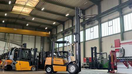 Carrelli elevatori GPL 1995  Jungheinrich TFG30 (10)