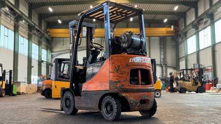 Wózki gazowe 2007  Doosan G15S-5 (1)