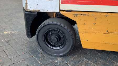 Wózki gazowe 1986  Komatsu FG15-14 (8)