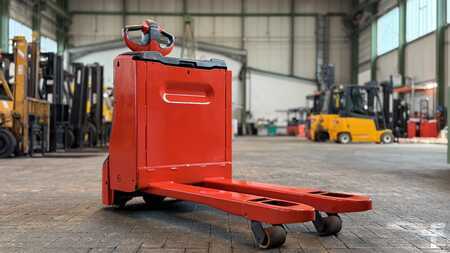 Porta-paletes elétrico 2019  Linde T18 (3)