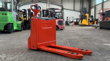 Niederhubwagen 2019  Linde T16 (2)
