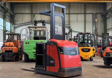 Plocktruckar horizontal 2014  Linde V10 (1)