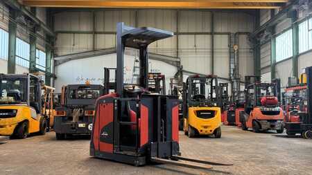 Plocktruckar horizontal 2014  Linde V10 (2)