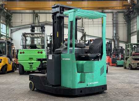 Four-way reachtrucks 2008  Mitsubishi RBM25K (1)
