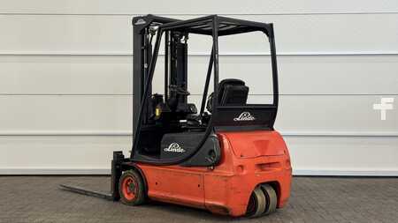 Eléctrica de 3 ruedas 2003  Linde E16C-01 (1)
