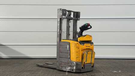 Wózek wysokiego podnoszenia 2019 Jungheinrich ERC212 (1)