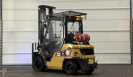 Empilhador a gás 2016  CAT Lift Trucks GP30NT (2)