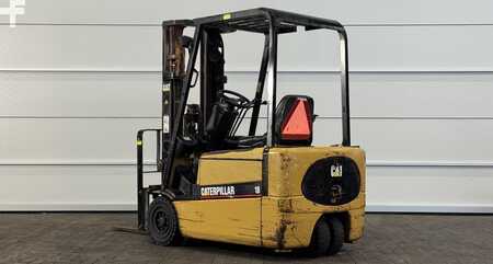 Sähkö - 3 pyör 1999  CAT Lift Trucks EP18KT (1)