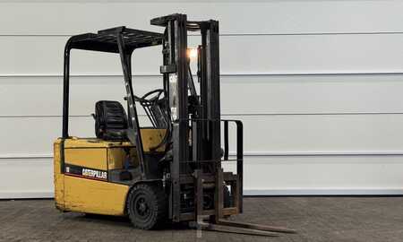 Sähkö - 3 pyör 1999  CAT Lift Trucks EP18KT (2)