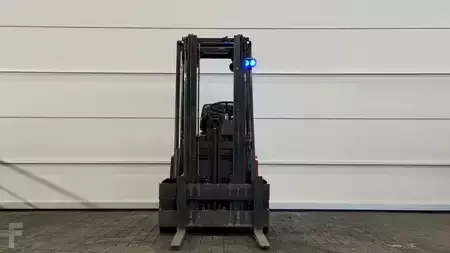 Elektromos 4 kerekű - Linde E12 (4)